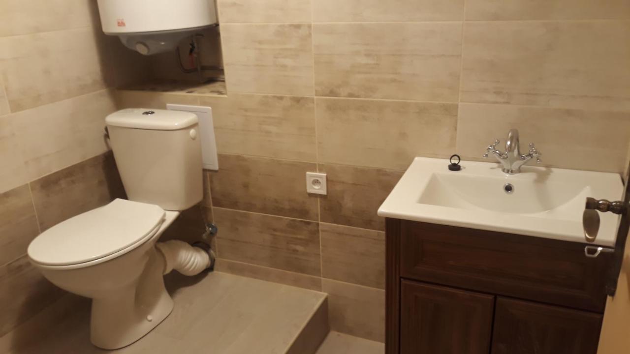 Privatno117 Apartment Lucky Ngoại thất bức ảnh
